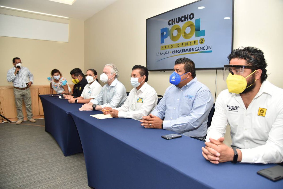 JesusPoolMoo's tweet photo. 🔵 No tengo más que palabras de agradecimiento para el ex senador y miembro activo de @AccionNacional, @SantiagoCreelM por el respaldo manifestado hoy en #Cancun. 1/2

#RescatemosCancún #VotaChuchoPool https://t.co/p5Y7DjtAkV