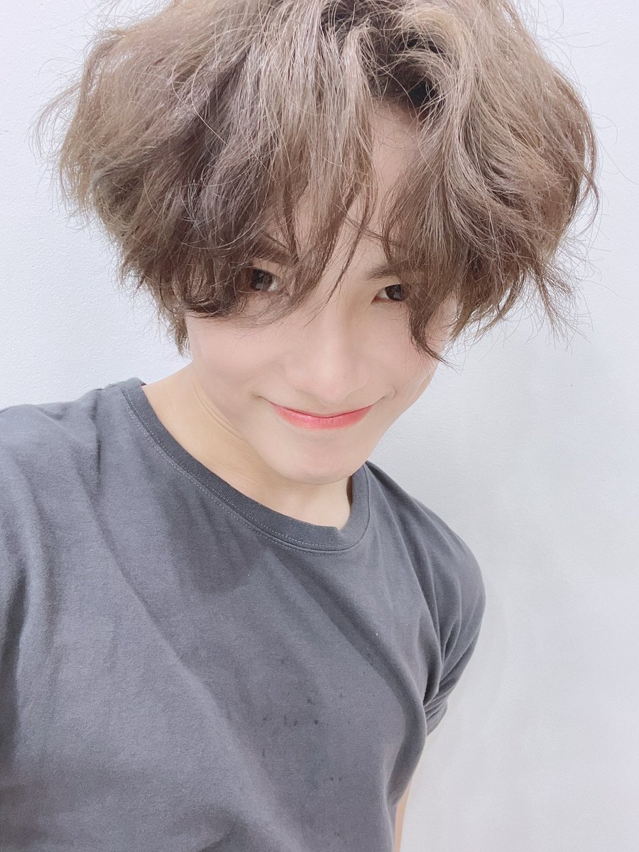 AceChoiceTurkey's tweet photo. @official_ACE7 [Tr/210531] 

"[#ACE_JUN]
Bakın, bu taraftan çekmeyi deneyin ve diğer taraftan da çekmeyi deneyin.
Hohohohohoh
#ACE #에이스 #CHOICE #초이스" 

Cr:acetranslation https://t.co/rSVDTaG2Ch