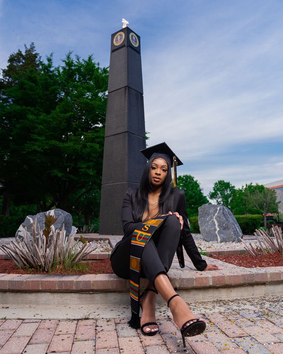 tay_careee's tweet photo. Student of the game, I’m just ahead of my class. 👩🏽‍🎓🖤

One degree finer🥰 https://t.co/8pv605lUb4