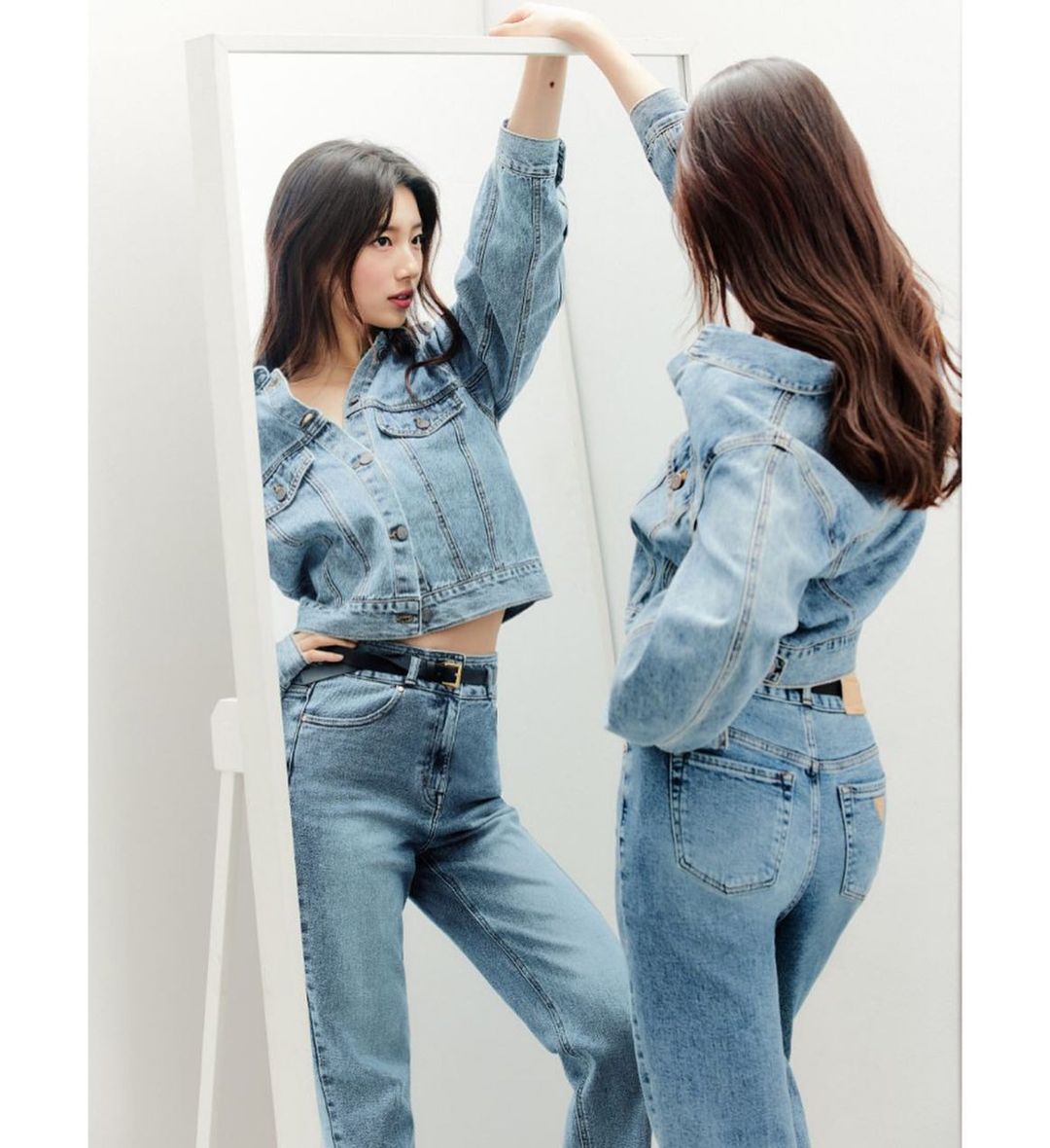 mydearfiles's tweet photo. ㅤ
ㅤ 𝘸𝘩𝘢𝘵'𝘴 𝘶𝘱, @𝙗𝙤𝙤𝙜𝙞𝙜𝙞?
ㅤ #HSGRAM & #HSCENE
ㅤ Sempre fui fã de cenários mais minimalistas, então não aguentei ao ver esse cantinho maravilhoso. Estava tudo muito lindo, galera de arquitetura!
ㅤ https://t.co/mTsWtKVElZ