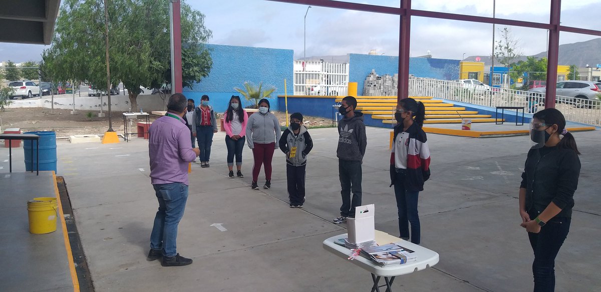 capasaltillo's tweet photo. Feria de la salud en secundaria general #3 en Ramos Arizpe, con temática del día mundial sin tabaco #DejaDeFumar #ComprométeteADejarDeFumar #ComittToQuit #ConadicTeEscucha #CuidaTuSaludMental @CONADICmx @LineaDe_LaVida @ceca_coahuila @CapasCoah @SS_Coahuila @SSalud_mx @zabicky https://t.co/WxvhY38o5Y