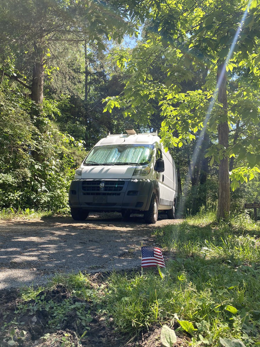 AnnaVleet's tweet photo. Finally got the beast back on the road. Happy Memorial Day 🇺🇸 

Follow us on Insta @ happily.ever.anywhere https://t.co/y2KNCrd1D8