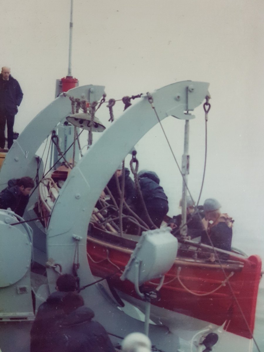 on Twitter "I tried to catch the flash as the guns were