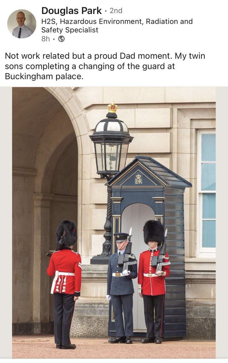 @AlastairBruce_ @qcsofficial @ScottMillerRAF @ColdstreamGds @BritishArmy @RoyalAirForce ….even better, they’re twins!