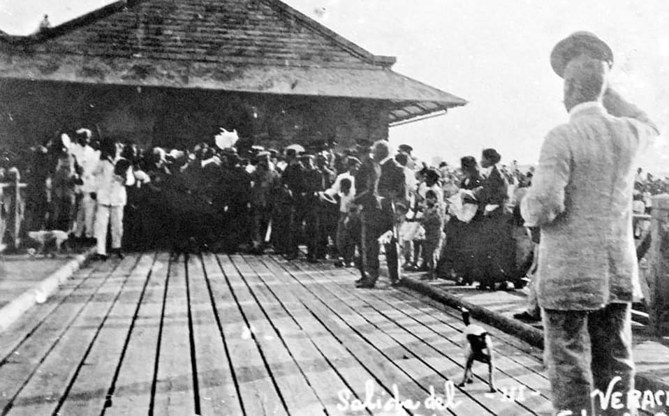 maiklaguna's tweet photo. 31 de mayo del 1911 un día triste para el país, se fue para no regresar @DonPorfifirio estadista y constructor del México del orden y progreso. https://t.co/J5r4vRO1YJ