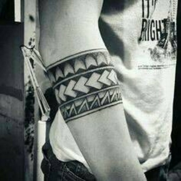 tatuajes_cu's tweet photo. 🔖 #hombres, #negro, #grande, #brazo, #pulsera, #rombos, #triángulo
Síguenos 👉 @tatuajes_cu https://t.co/UAyrfdB1au