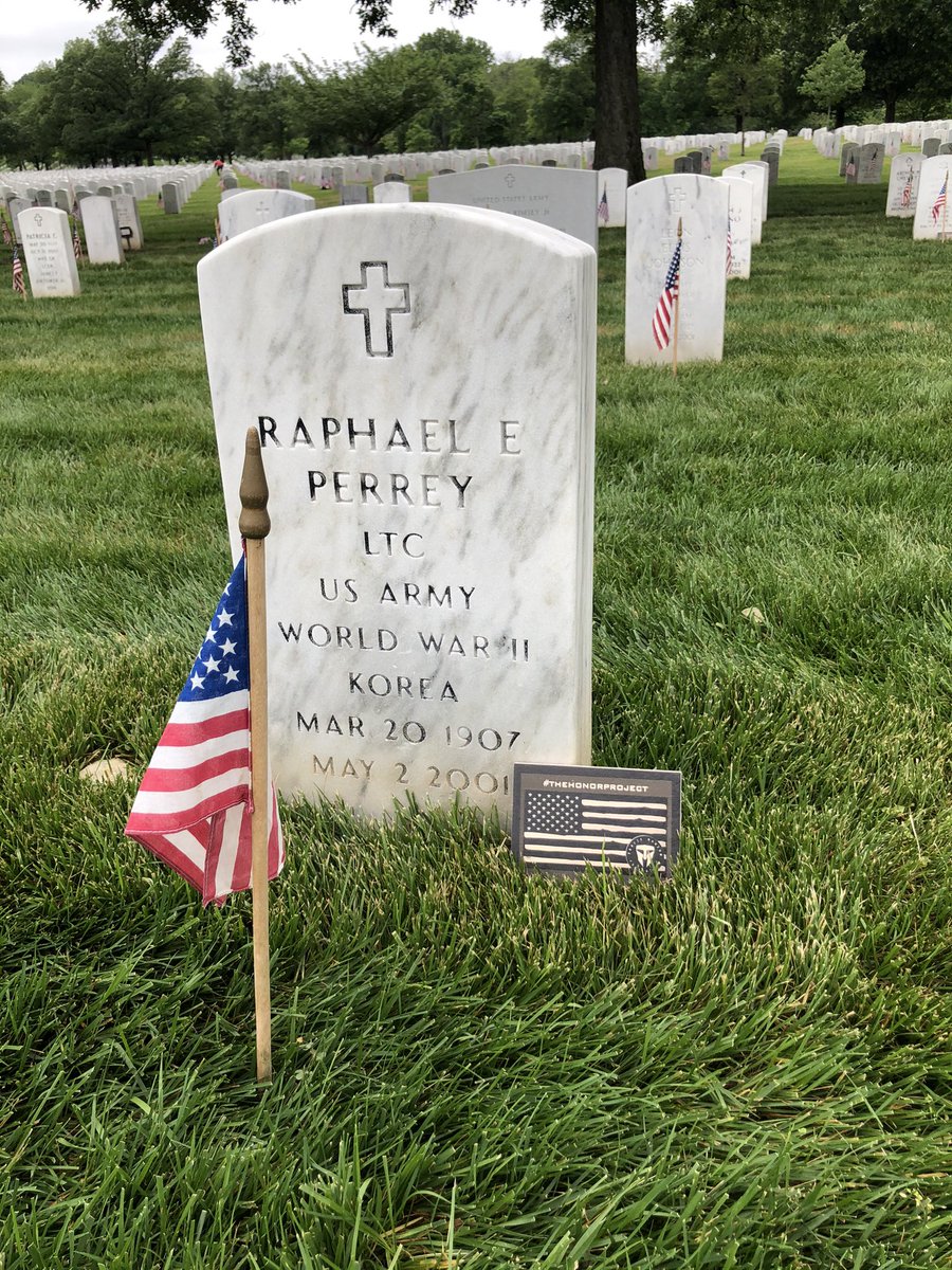WhoDoUChallenge's tweet photo. Raphael E Perry
LTC US Army
WWII / Korea 
EOW May 7, 2001

@TMFoundation 
 #WeRemember 🙏🏽#MemorialDay  #NeverForget #TheHonorProject https://t.co/kmp8R6D9M9