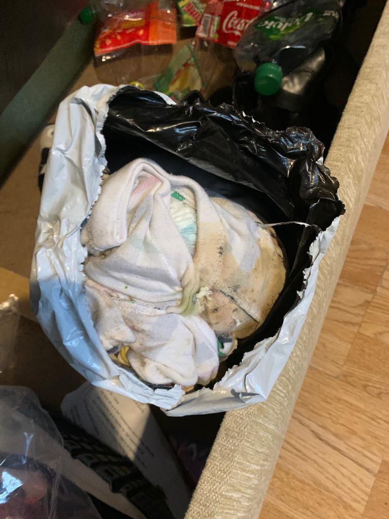 _jack_peter's tweet photo. @Airbnb_uk Walked into my flat for the next few weeks to find it in this state! Absolutely DISGUSTING, and both you and your host are refusing to offer a refund for my stay, or lack there of! Are these the type of rooms acceptable to you?! https://t.co/HNOSO7d35f