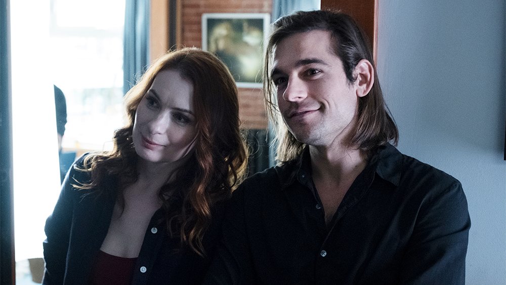 Rewatching The Magicians and enter <a href="/feliciaday/">Felicia Day🇺🇸</a>! #Netflix binge at its finest.