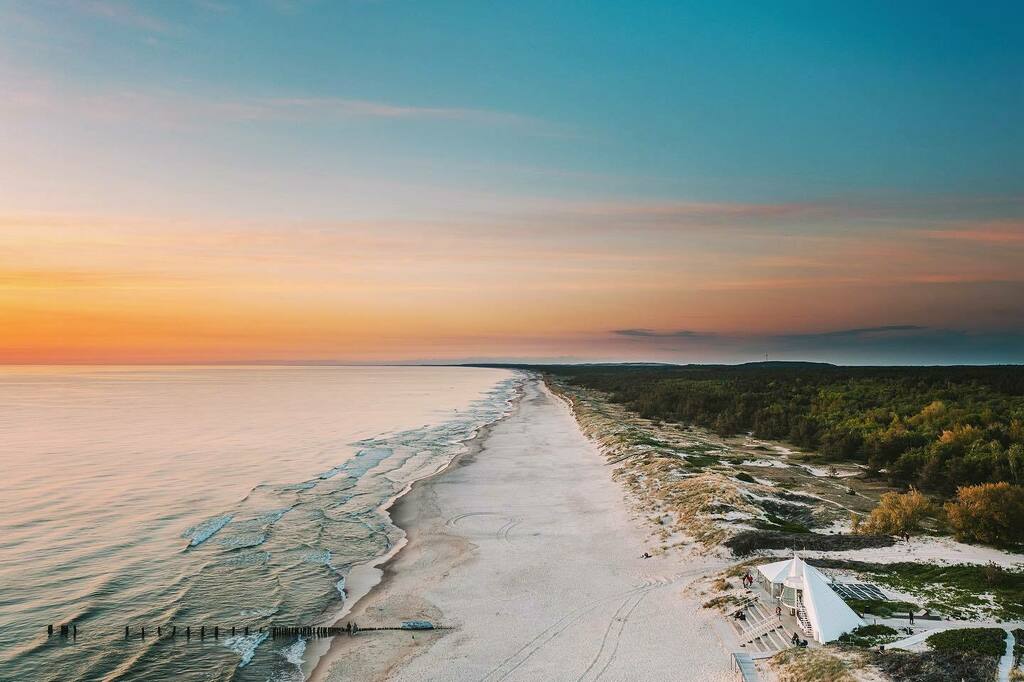 NejauNet's tweet photo. Baltic Sea #Preila #Lithuania #mavic2pro #Lietuva #dronas #skypixel #djieurope #Mavic2 #djicreator #djimavic2pro #realisbeautiful #hasselblad #VisitLithuania #yourshotphotographer #andriusaleksandravicius #spring2021 #travellithuania #curonianspit #kursi… https://t.co/2mttoKtKLI https://t.co/VgxAN2Tfgd