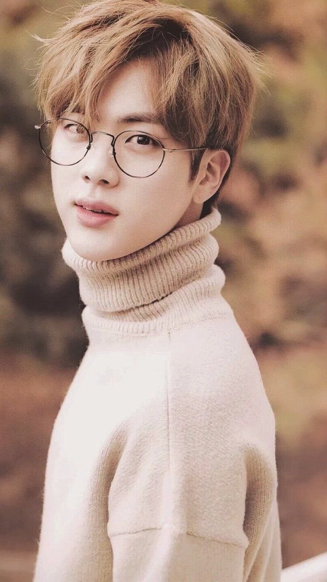 kkoorisuto's tweet photo. Hii ami friends i’ve made the past weeks😄Im Krystal,🐱mom of 3, 🪴mom of..40+😨?!? i have a paper✈️ tattoo, my fav BTS moment is when OT7 makes each other laugh their butts off! I initially joined twt for the crackhead contents lol ami is really hilarious🤡💜#ARSD #ARMYSelcaDay https://t.co/3gVd1X6E1c