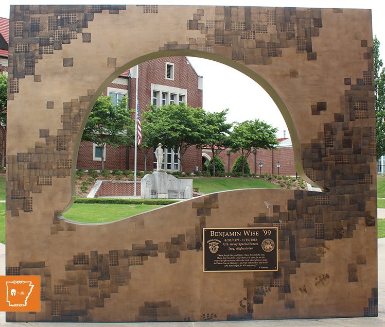 HendrixWarriors's tweet photo. Young-Wise Memorial Stadium and plaza were built as a memorial to three @hendrixcollege alumni who made the ultimate sacrifice in service to our country. 

Thank you to everyone who has served our nation. 🇺🇸

#MemorialDay | #WarriorUp https://t.co/2QOeEgGVbF