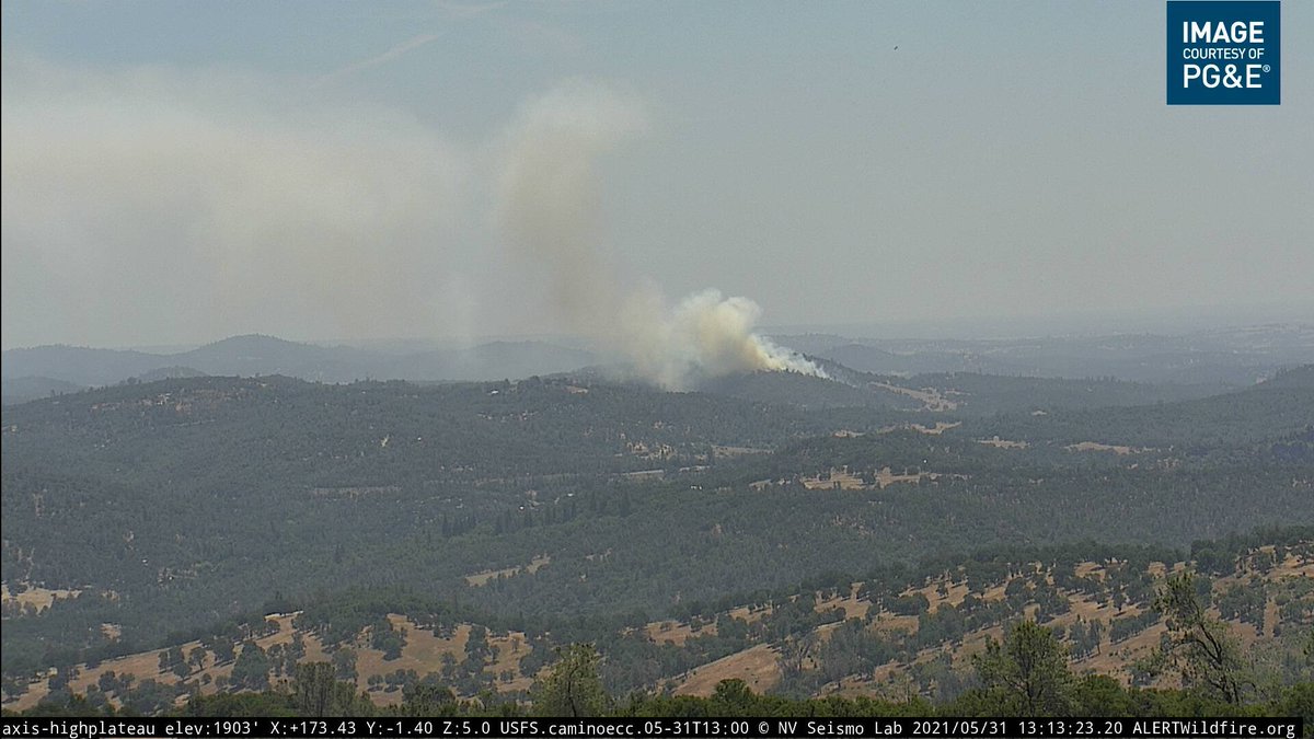 CAStormLover's tweet photo. BREAKING: New Wildfire spotted east of Olivehurst, CA in Yuba County/Nevada County. #WxFire #CAwx #WxTwitter @CAFireScanner https://t.co/9UziuQA9nA