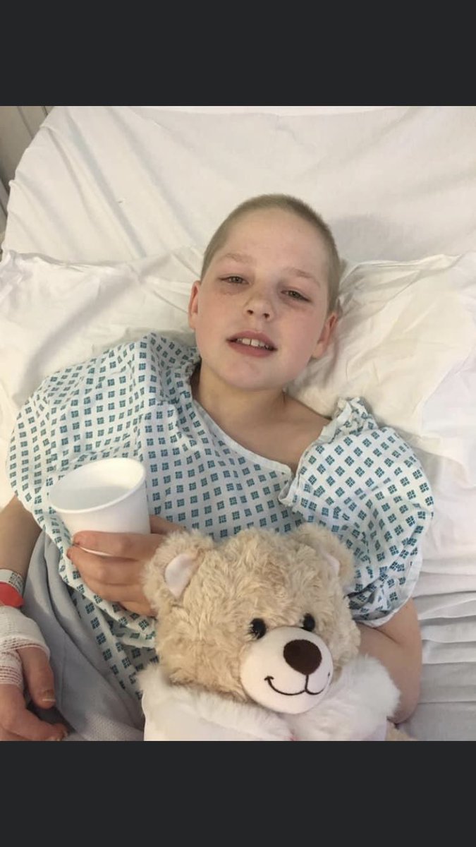kelp42's tweet photo. 2 year ago today This amazing girl had her Portacath removed🎗💪🏼💪🏼 she continues to go from strength to strength 💖💖keep going baby girl🎗 @Taeg2007 https://t.co/jMcjZx440u