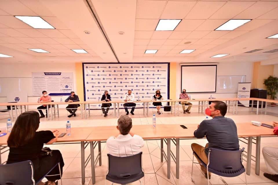 ManuelCota's tweet photo. Hoy al firmar la “Agenda Mínima Ciudadana” me comprometo con la @COPARMEXNAYARIT a seguir trabajando por el desarrollo económico, social y educativo de  México, y con mayor empeño por la estabilidad de #Nayarit. https://t.co/MwOG0dvmGG
