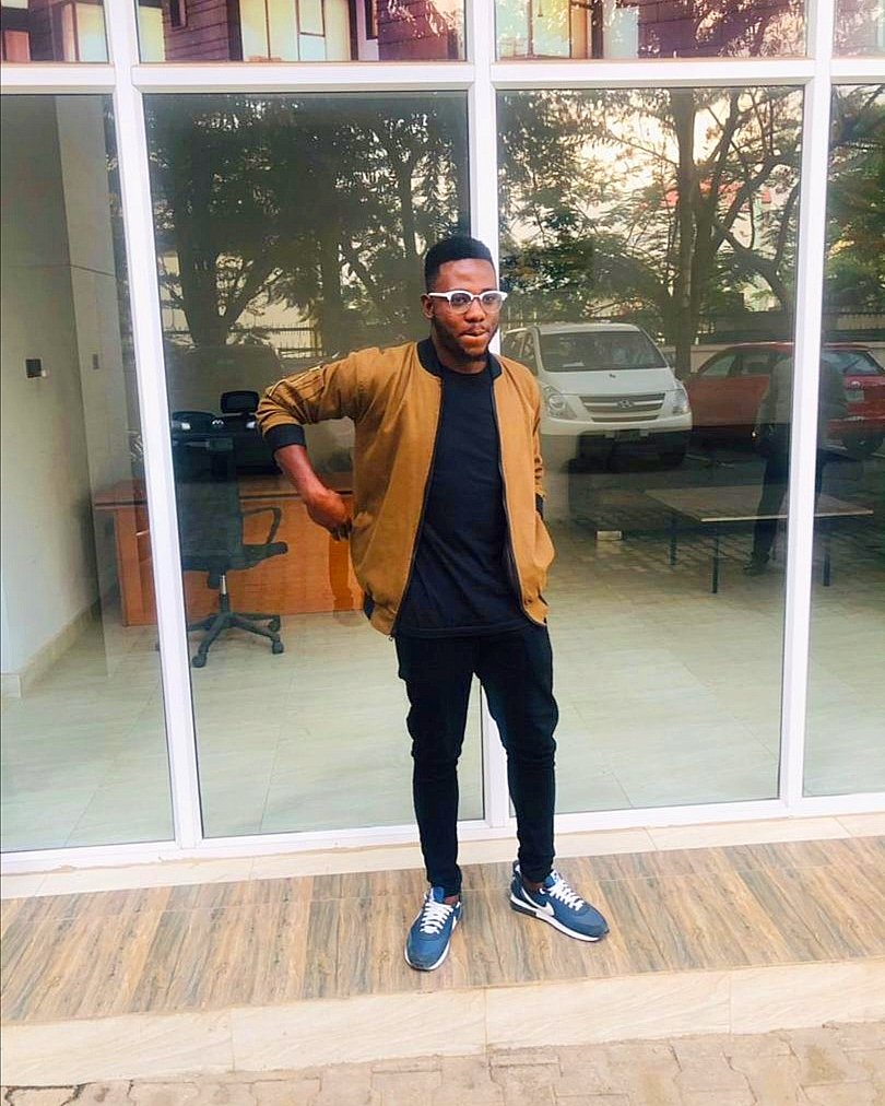 A big THANK YOU to our Senior Man Kennie <a href="/kunFu_Kennie/">DKM</a> fitted in this Jeans gotten from our store 😎
🔸Appreciate the continuous support and patronage Boss 🧡

Please DM for enquiries

#SENIORMAN #KOLZYZY14FASHION #MENSFASHION #MENSWEAR #JEANS 🔶