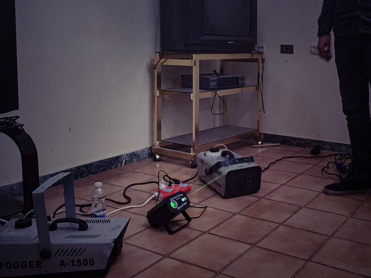 monderrr_'s tweet image. Behind the scenes of an AD video we did for Diollo Store.
#OUTBOX