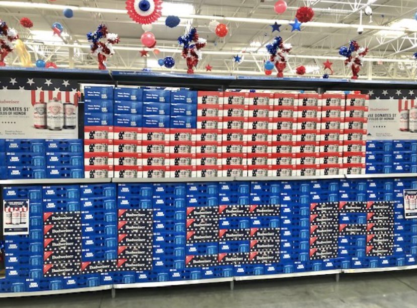 NevBeverage's tweet photo. Nice #MemorialDay display coming out of Rey’s team. Thank you to all the men and women who serve and have served our great country. 🇺🇸#HappyMemorialDay
#NevadaBeverage #NevBevStrong #LasVegas #Vegas #BudLight #Budweiser https://t.co/Fr7D7EOLxD