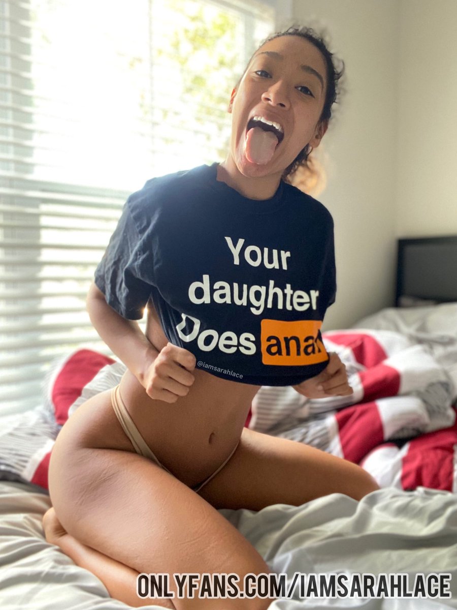 iamSarahLace's tweet photo. Like my new shirt? 😇 https://t.co/BvXELD8ffh