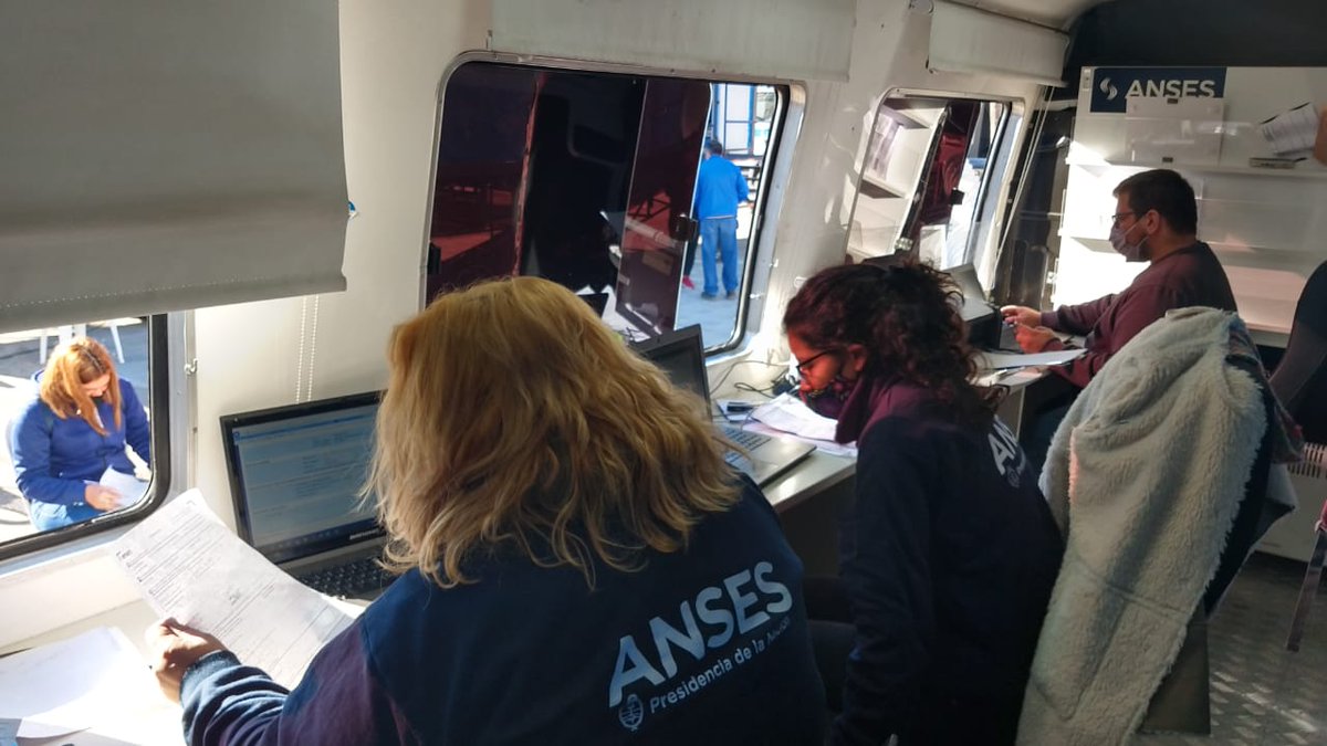 gmartingila's tweet photo. 📍Hoy dimos inicio al Operativo de Atención Móvil #UDAM en Villa Santa Rosa, localidad cabecera del Dpto. Río Primero. https://t.co/UVHHRsSkUl