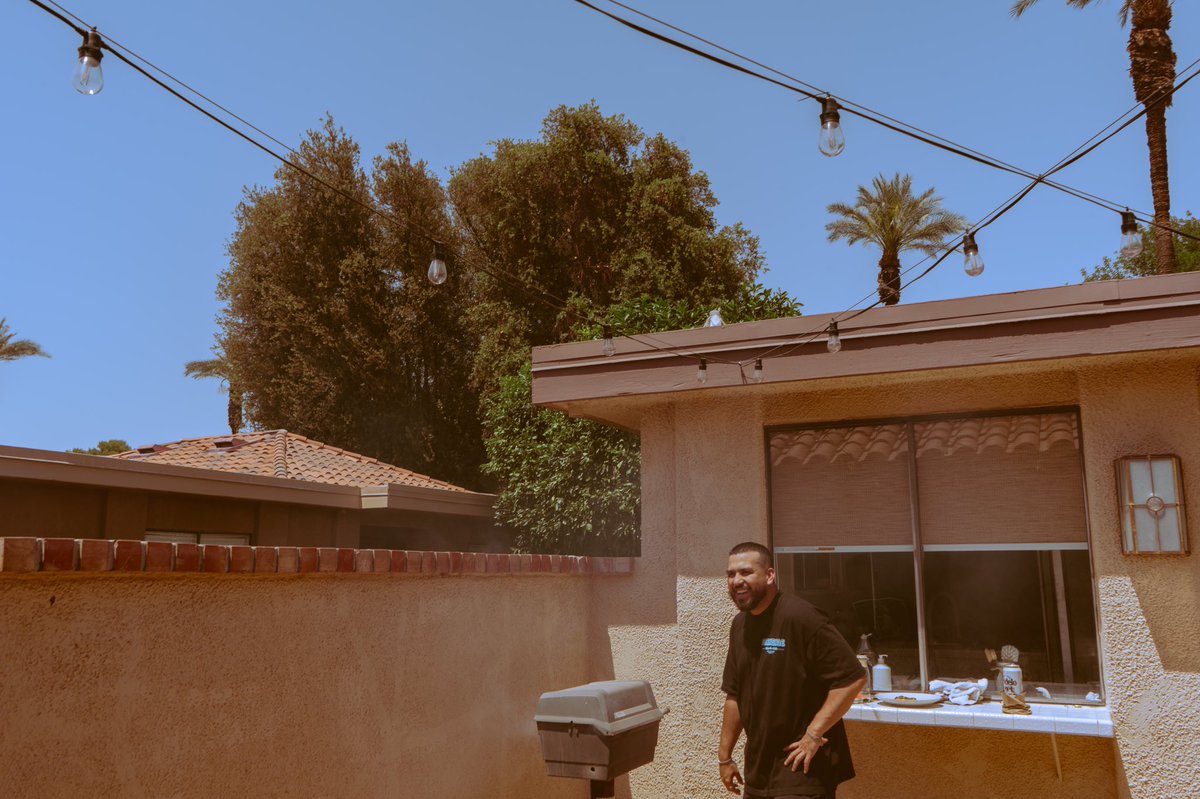 fugazziflo's tweet photo. GO STREAM BLACK ROOSTER ON ALL STREAMING PLATFORMS 🇲🇽 https://t.co/trZ1MYtrQB