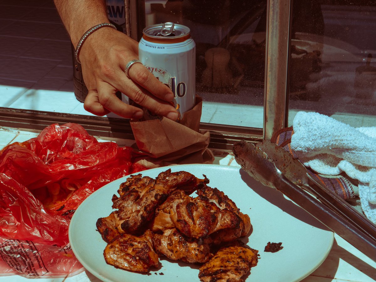 fugazziflo's tweet photo. GO STREAM BLACK ROOSTER ON ALL STREAMING PLATFORMS 🇲🇽 https://t.co/trZ1MYtrQB