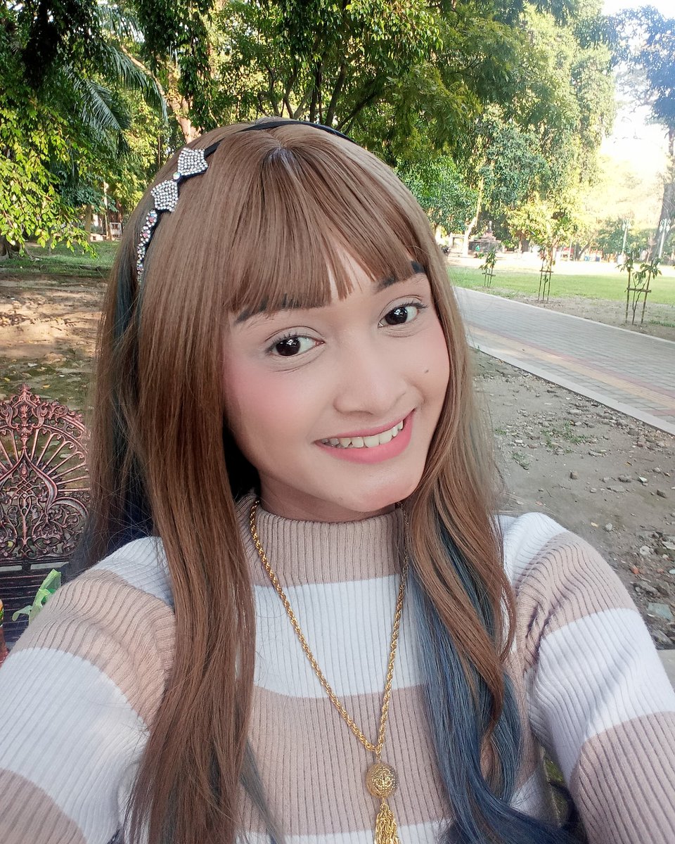 Dewi Yan singer official tweet media