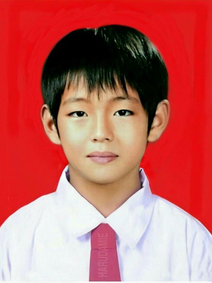 VLIXBLOG's tweet image. GUYS LOOK AT THIS #필릭스 #뷔