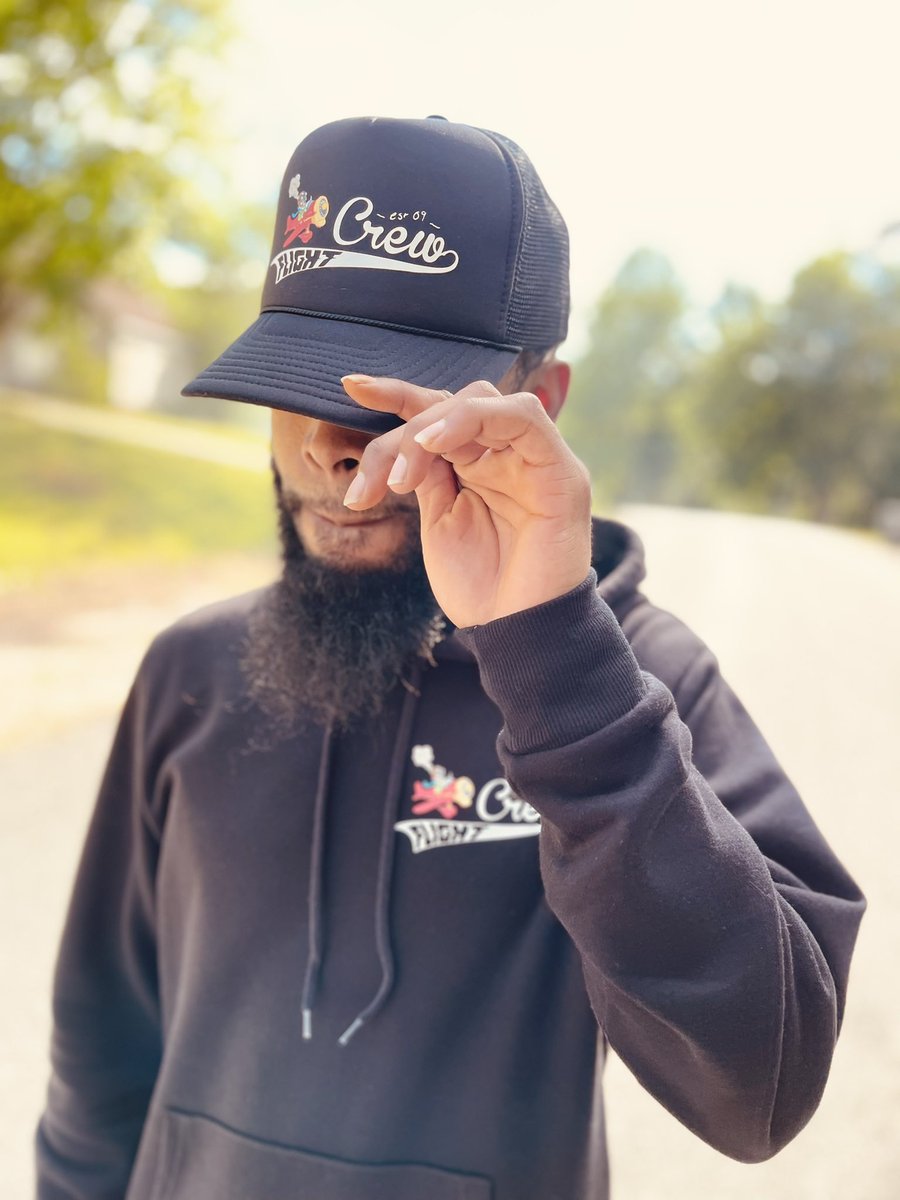 DoubleTMGOlo's tweet photo. Flightcrew apparel dropping mid june follow the instagram page 

oneflightcrew https://t.co/RyghGKEzuB