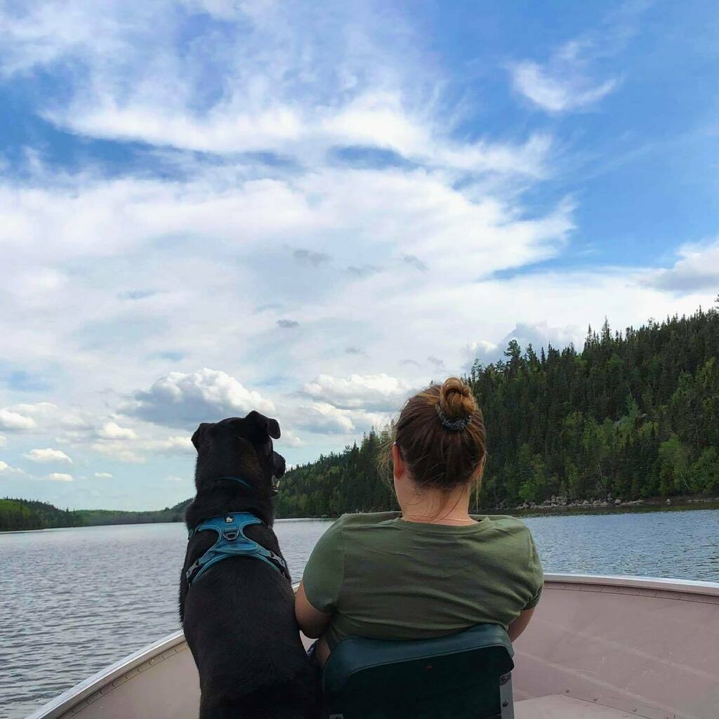 Il y a des belles journées de même 💕🛥🐕🌲
.
.
#quebecblogger #qcblogger #tourismeat #abitibitemiscamingue #abitibi #doglovers #nature #naturelover #boating instagr.am/p/CPjV3yQnDah/