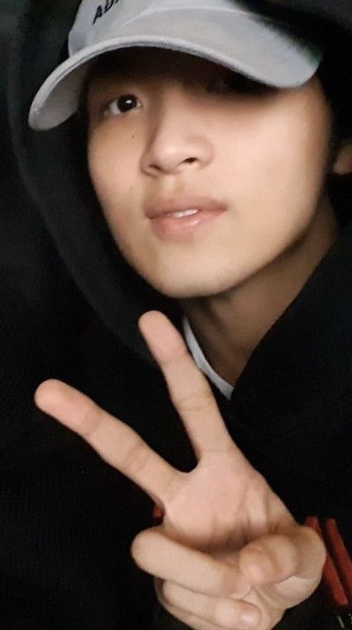 ً (@lhcvisual) on Twitter photo 