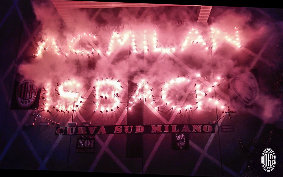 acmilan's tweet photo. The flares... of our passion 🔴⚫ 
A simply amazing atmosphere at Casa Milan 🤩 
La fiamma della nostra passione 🔴⚫ 
Un'atmosfera stupenda a Casa Milan 🤩 
#SempreMilan #BackHome https://t.co/hcPsKAYSfo