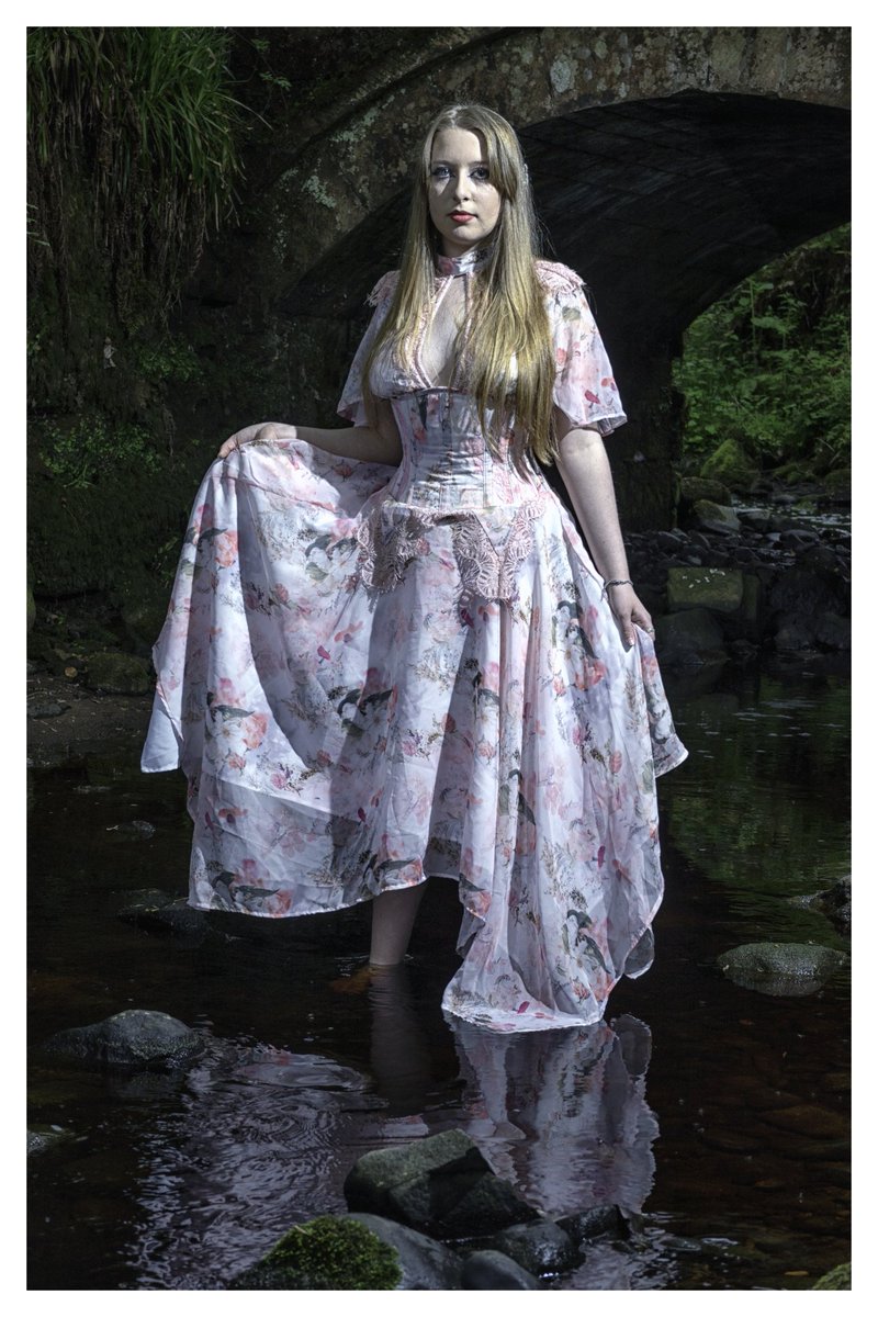 EmiVMusic's tweet photo. Fairytale ready for @dounetherabbit , Sunday 14th August on the Bandersnatch stage. Thanks to #govanlens for the photoshoot 📸 https://t.co/P7QUynzOse