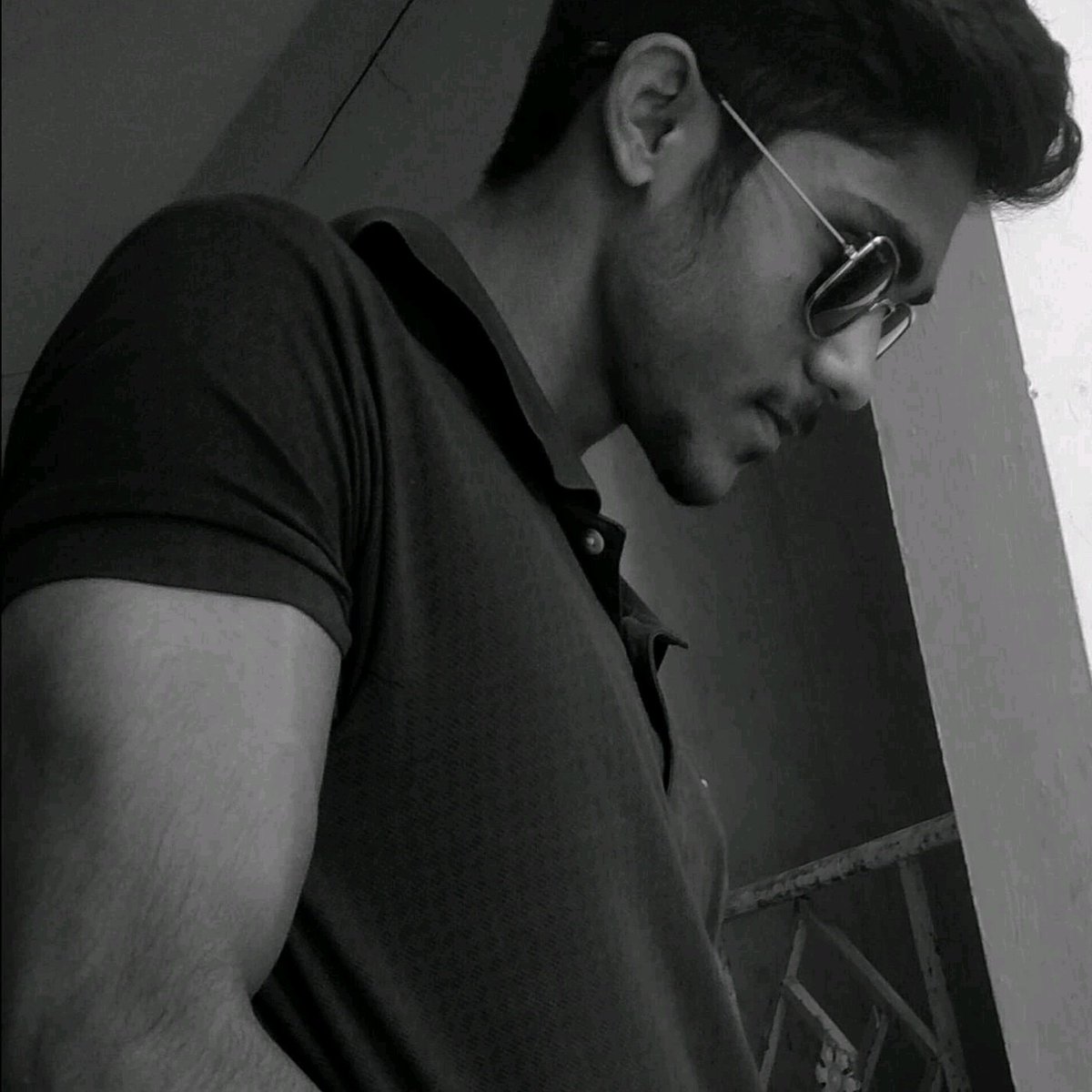 Huzzi1212's tweet photo. #NewProfilePic https://t.co/vupacG4QOl