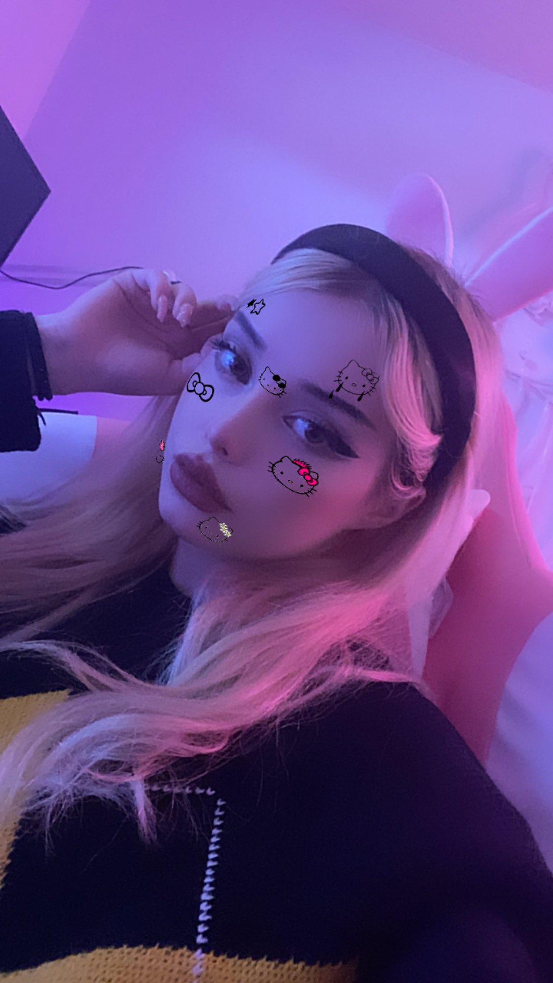 Lauren Burch♡ on Twitter "Add my snap bfflad.122…