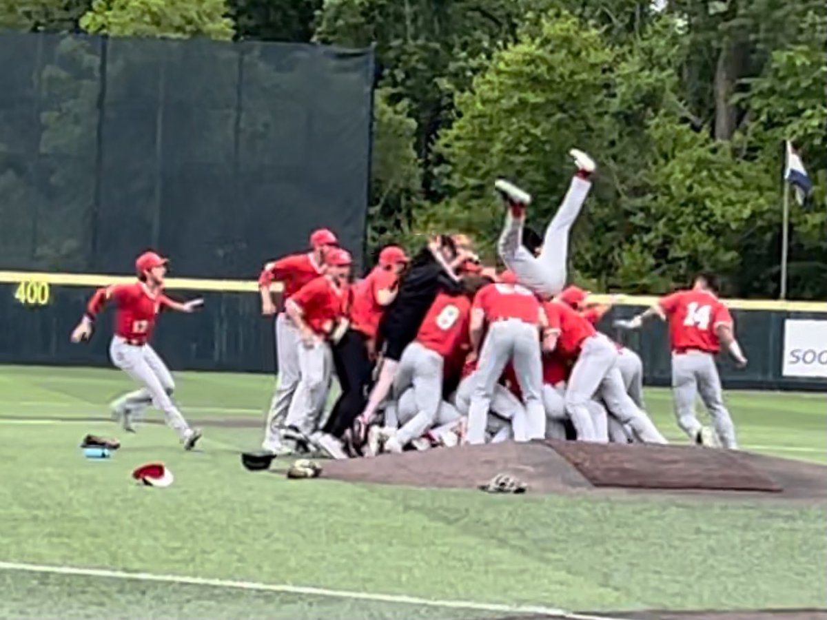 JeffAWalker14's tweet photo. Saturday: Celebrate Anniversary #28 at a game ✅

Sunday: Eat breakfast at Mary Jane’s Cafe ✅

Monday: Watch @Mules_Baseball win a regional championship and secure a trip to the D2 CWS in Cary, NC ✅

#RollStable #qualityweekend https://t.co/hCHuCgIGO3