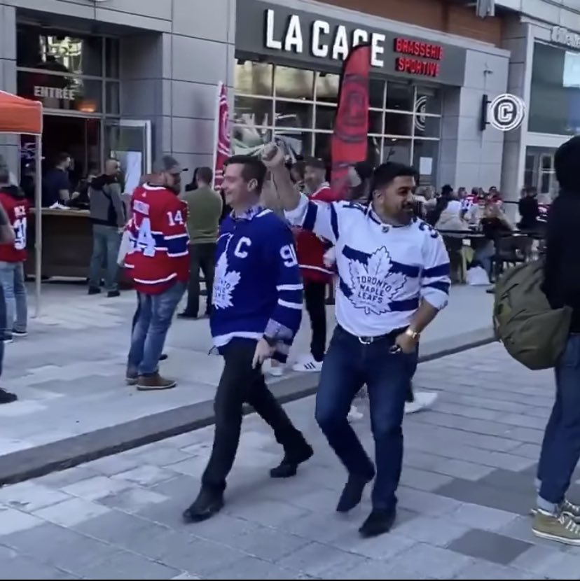 ScampbellHFX's tweet photo. “Shirt tucker!” https://t.co/7Fk80sHgx2