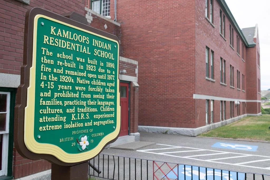 redrxbln's tweet photo. / death , residential schools , abuse , torture

hi, so i feel like this should be talked about ! this thread will be about the 215 children mass grave found at an old residential school, what residential schools are, and what you can do to support indigenous peoples

please rt https://t.co/ChTMqD89kQ