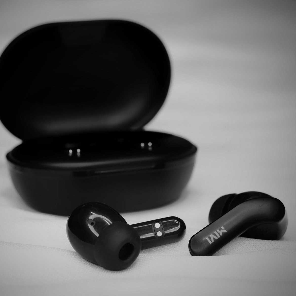 rawtechteam's tweet photo. Mivi Airdopes A25 True Wireless Earphone 

https://t.co/Iy6J7hU3YT

@mivi
#mivi #pushthelimits https://t.co/05lDkH185b