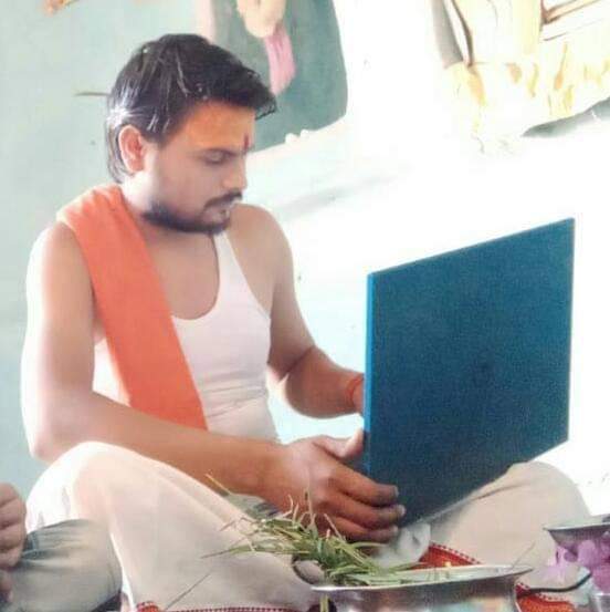 dheeren90947301's tweet photo. सर्वे भवंतु सुखिनः सर्वे संतु निरामया की बात करने वाले होते हैं ब्राह्मण #अखिल_भारतीय_ब्राह्मण_एकता_परिषद 
#1JuneVishwaBrahmanDiwas #1जूनविश्वब्राह्मणदिवस https://t.co/BurPYXPhQO