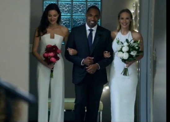 EivaStitch's tweet photo. What a way to start the month of LGTBIQ + pride with the wedding Marina and Lauren telling Leyla that she loves her. Leabians are winning #Station19 #Marina #Leyren #NewAmsterdam https://t.co/jq90Pz4PeG