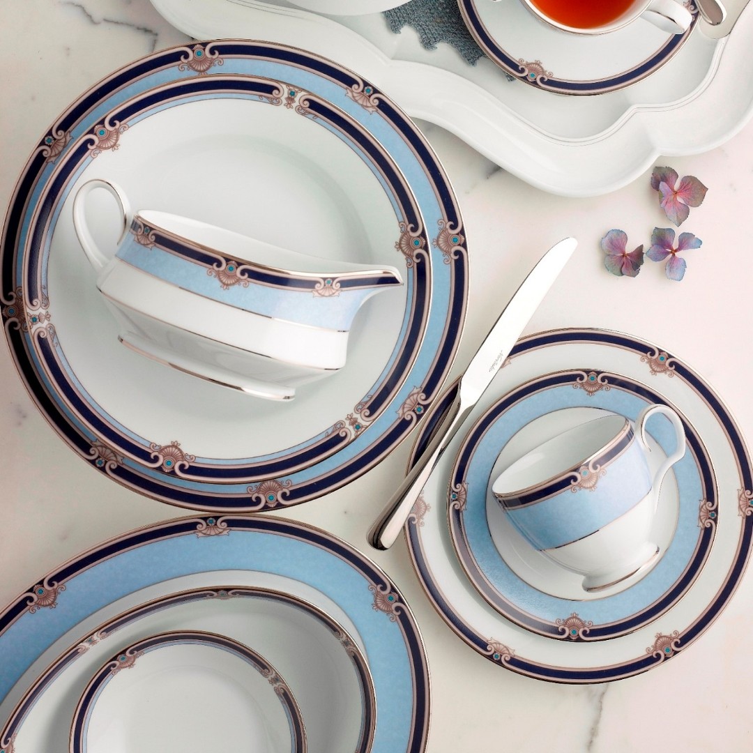 noritakeaus's tweet photo. Springbrook adds the perfect amount of elegance and sophistication to any table! #noritakeaus https://t.co/UkGMAFCawj