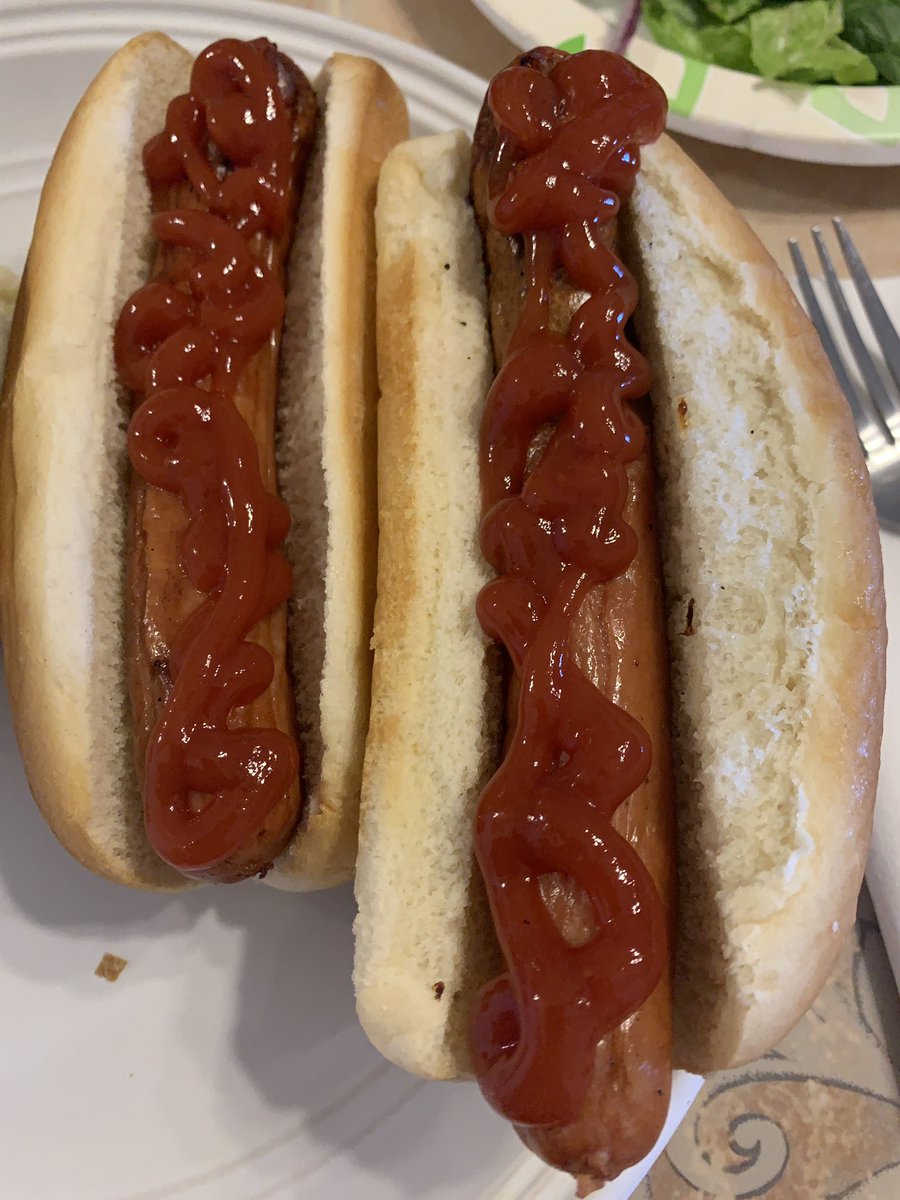 PSLToFlushing's tweet photo. The proper way to eat a hot dog. Thank you for for visiting my Twitter account https://t.co/NU4Ze1MthB