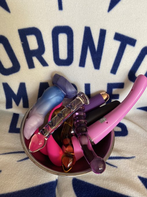 I&rsquo;m ready... #kellisparks #milf #pornstar #camgirl #amateur #flexible #deepthroat #creamy #squirting<a href="/tag/kellisparks"class="tags">#kellisparks</a><a href="/tag/milf"class="tags">#milf</a><a href="/tag/pornstar"class="tags">#pornstar</a><a href="/tag/camgirl"class="tags">#camgirl</a><a href="/tag/sexy"class="tags"><span>#sexy</span></a><a href="/tag/toys"class="tags"><span>#toys</span></a><a href="/tag/cougar"class="tags"><span>#cougar</span></a><a href="/tag/dp"class="tags"><span>#dp</span></a><a href="/tag/flexible"class="tags"><span>#flexible</span></a><a href="/tag/xxx"class="tags"><span>#xxx</span></a><a href="/tag/erotic"class="tags"><span>#erotic</span></a>