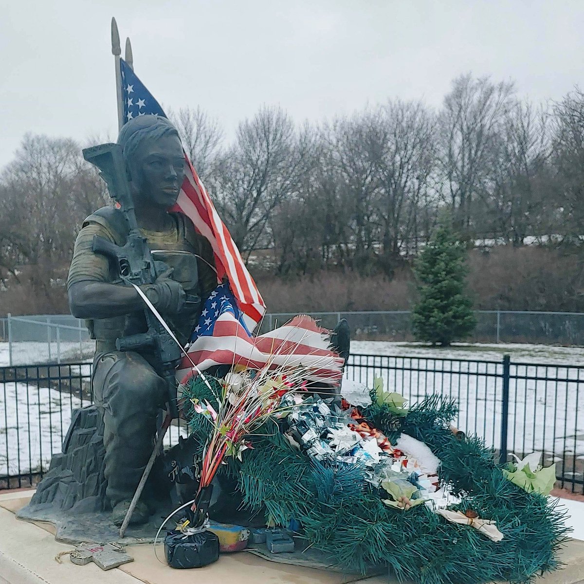The John Douangdara Memorial Dog Park. He & 29 Americans, including members of Seal Team 6 & 8 Afghans were killed 10 years ago in a helicopter crash caused by an RPG attack. He was 26 years old. His family were refugees from Laos. It was 36 years after the war. #MemorialDay2021 https://t.co/rVjngeFGXl