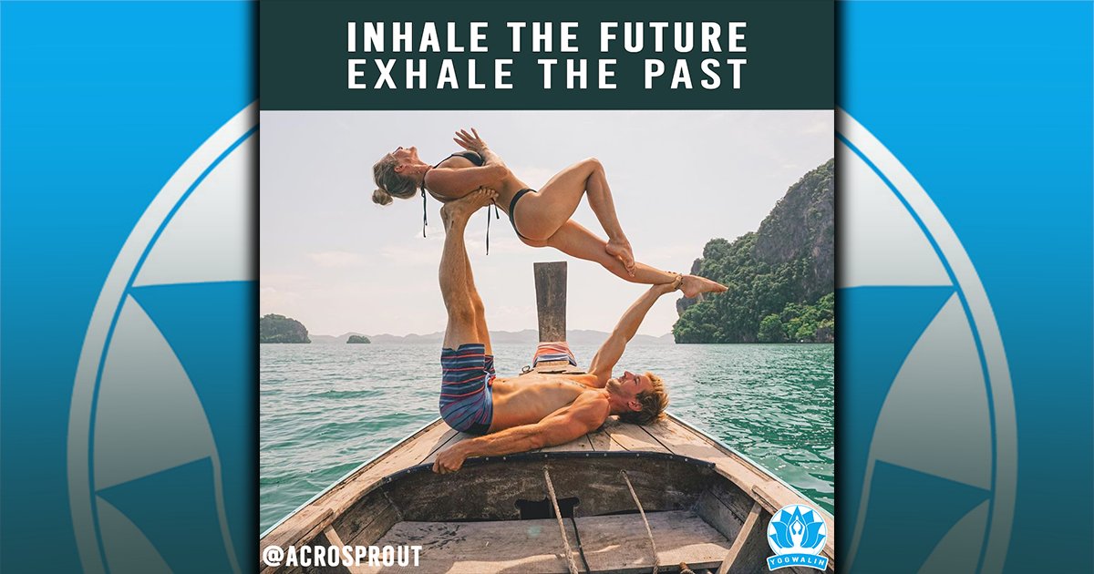 yogwalin's tweet photo. ❤️‍🔥Inhale the future🔮, 😮‍💨exhale the past⌛. 📷@acrosprout ✨@yogwalin 🙏#yogachallenge #yogatogether #acroyoga #yogapose https://t.co/LpXDQ28PbS