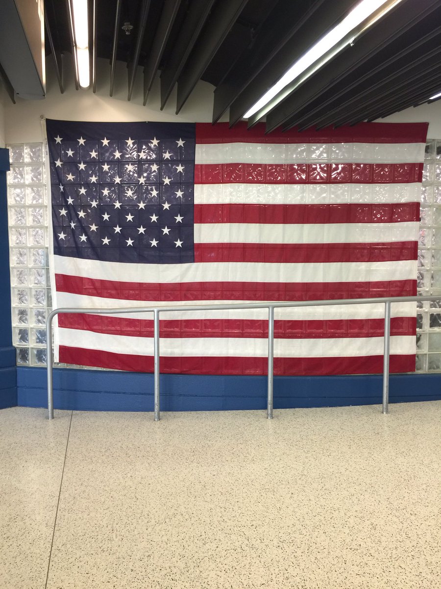 JorgeR21994's tweet photo. Happy Memorial Day and Thank You @UA_Ramp_Proud @BrianFKennedy @weareunited https://t.co/x4IIePmkZq