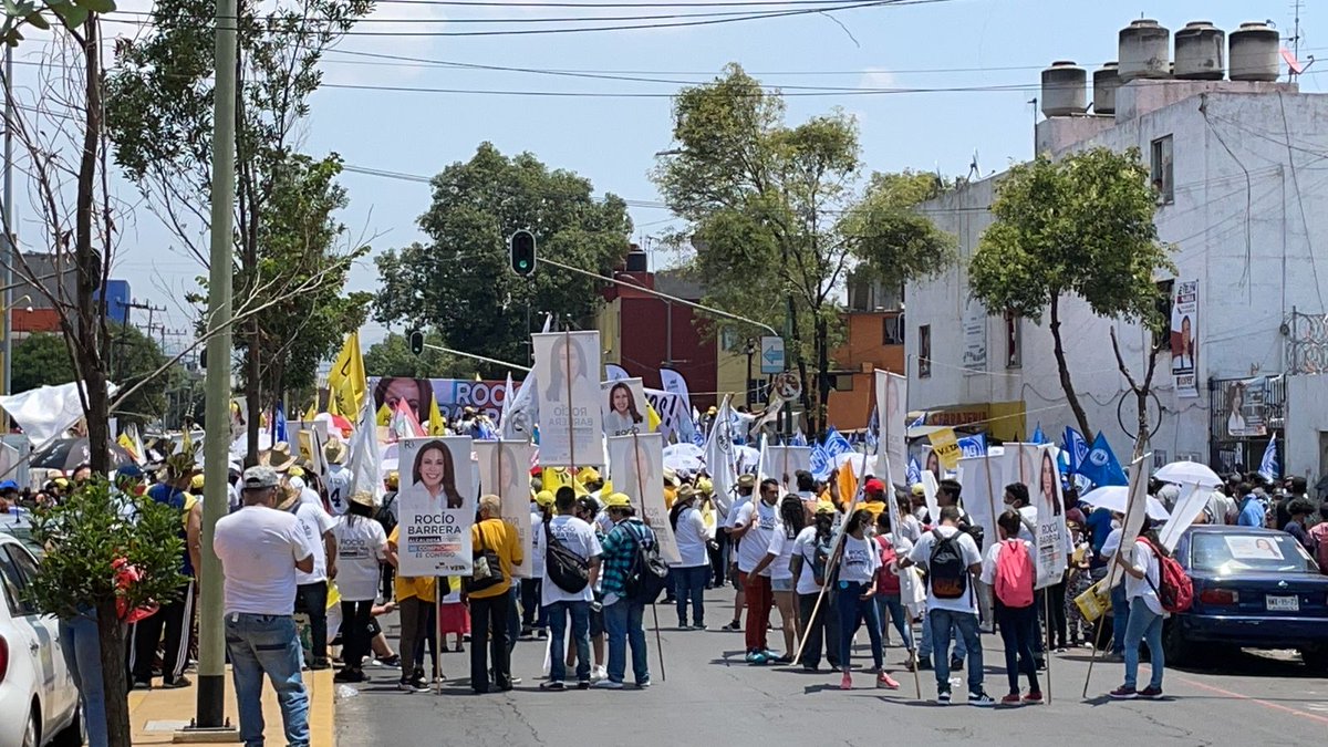 En nuestro cierre de campaña junto a la coalición #PAN #PRI #PRD, vamos por ti #VenustianoCarranza, ¡Vamos con  #HumbertoLozanoDiputado! #EntreTodosPodemos