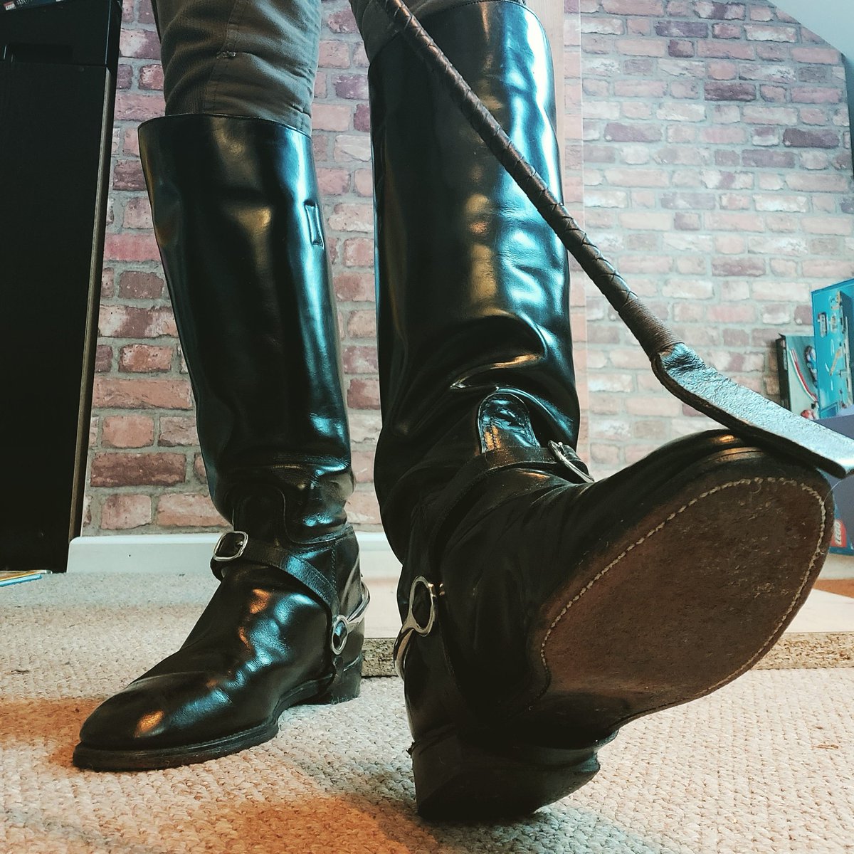 bootbossuk's tweet photo. Talked to a very respectful Sub tonight about my riding boots...and what he wants to do to them......I'll be paying him a visit down south in the near future...
#ridingboots #bootpolish #bootlicker #bootfuck #bootfetish #bootsub #bootmaster #bootbossuk https://t.co/UpsQwZtVBj