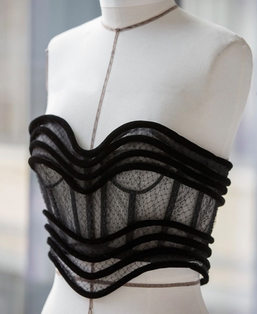 clitsters's tweet photo. dior corset https://t.co/YrbGdmd6gm